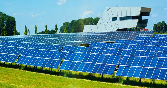 Commercial rooftop solar array