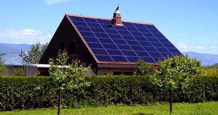 Home rooftop solar installation